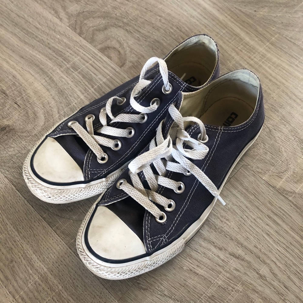 Converse navy